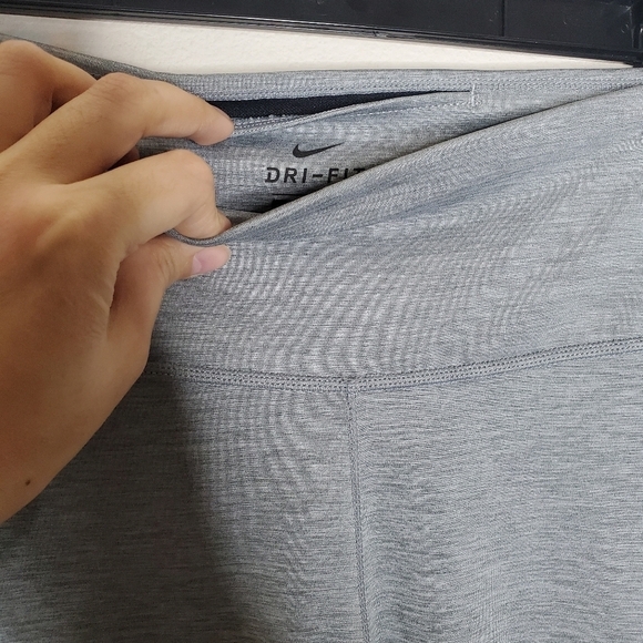Nike Training Dri-Fit Gray High Rise Swoosh Logo Essentials Tight Leggings - Picture 10 of 11